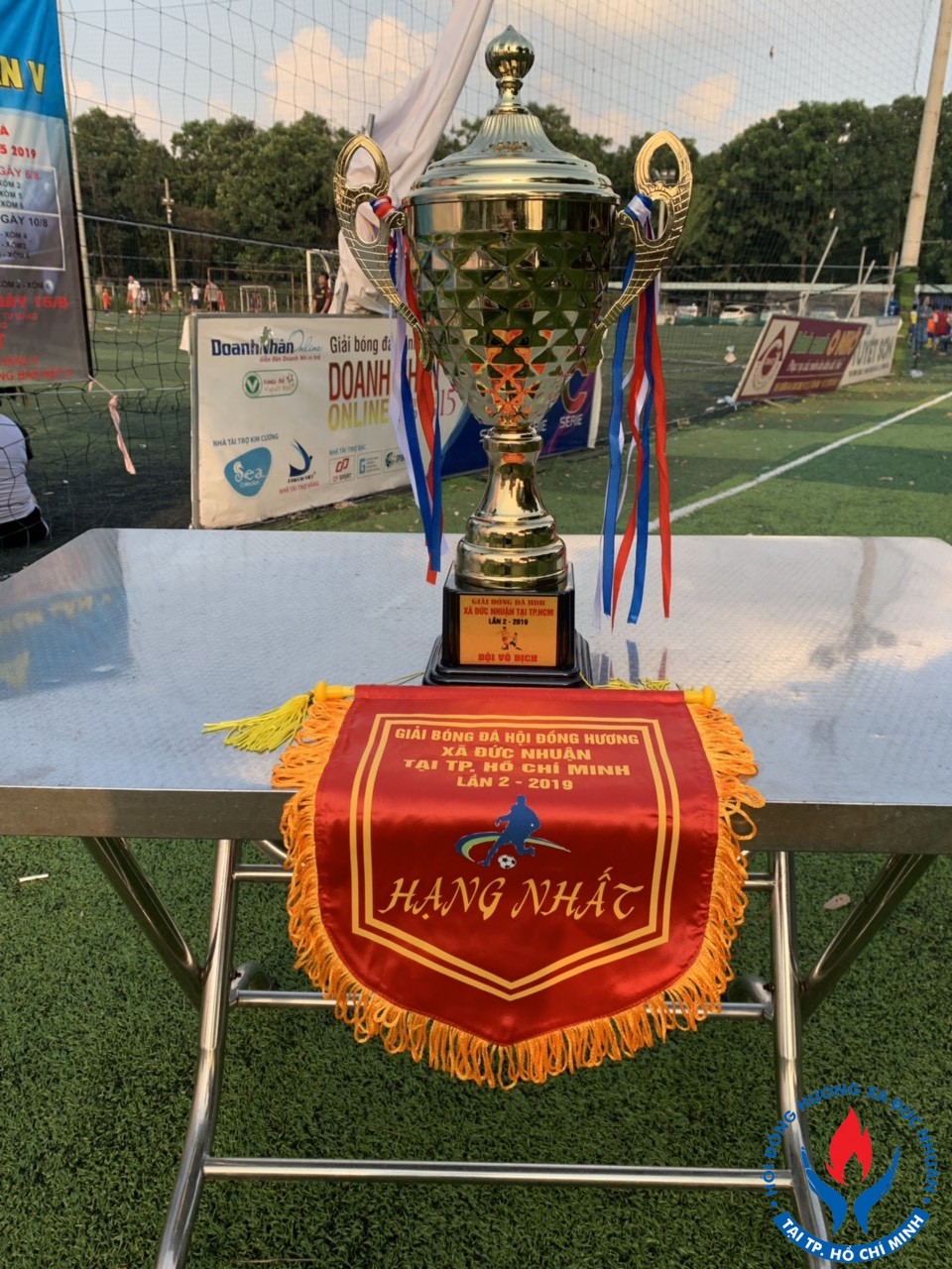 Cup vô địch giải bóng đá HĐH Đức Nhuận lần 2 thuộc về đội bóng thôn 2.